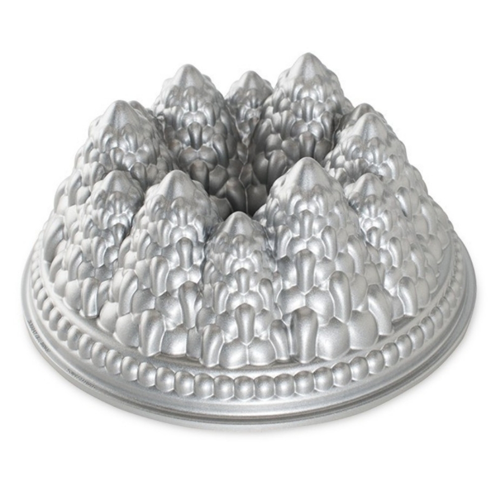 New Nordic Ware Pine Forest Bundt Cake Pan